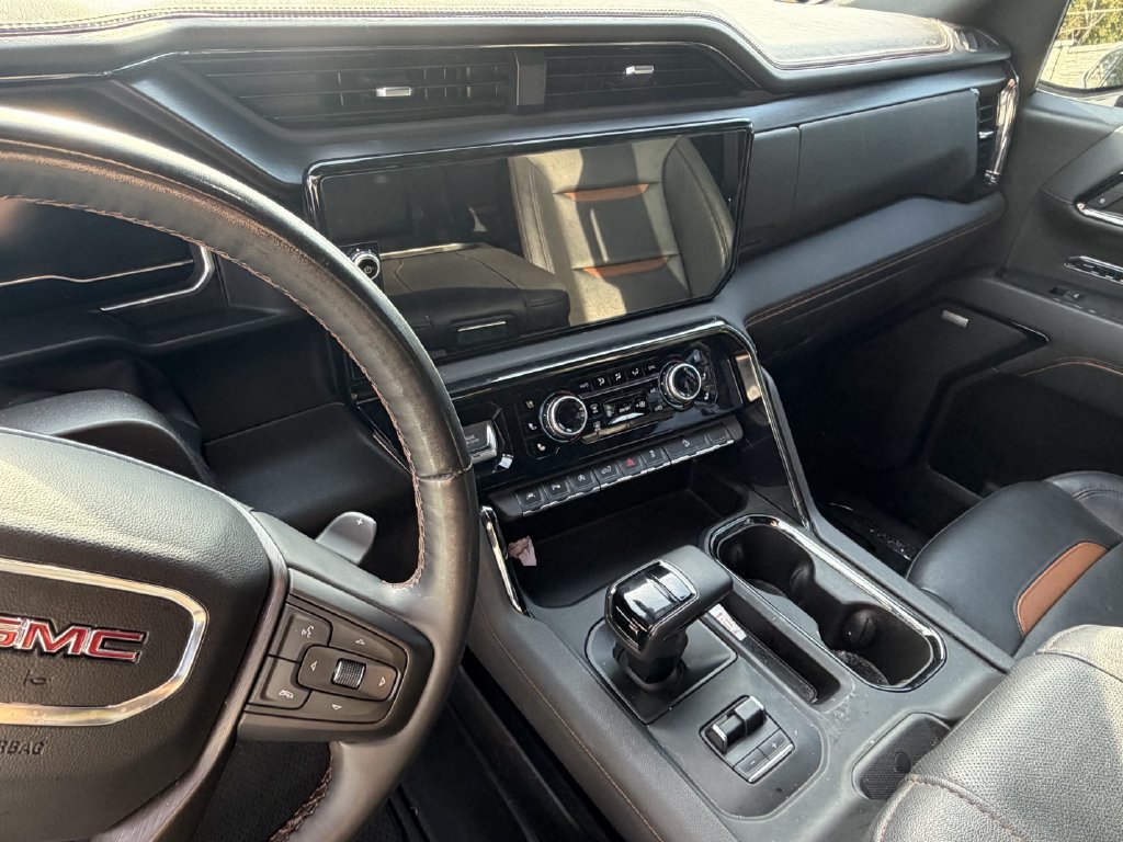 Used 2024 GMC Sierra 1500 AT4 w/ Technology Package AWD/4WD image 7