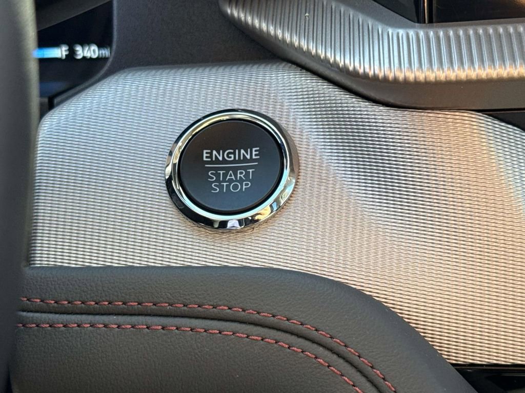 Used 2025 Ford Explorer Active w/ Active Comfort Package image 29