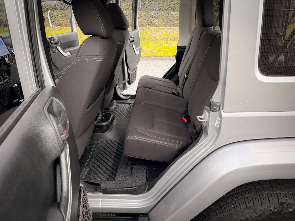 Used 2013 Jeep Wrangler Unlimited Sahara w/ Connectivity Group image 25