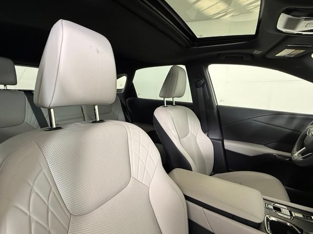 Used 2025 Lexus RX 350 Premium w/ Accessory Package FWD image 33