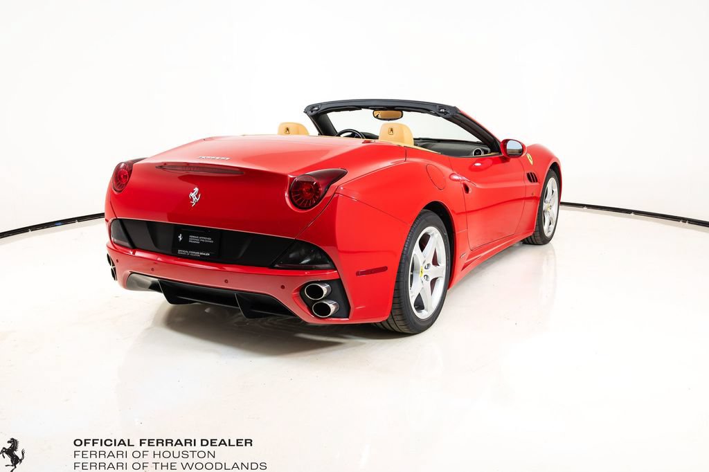 Used 2010 Ferrari California RWD image 7
