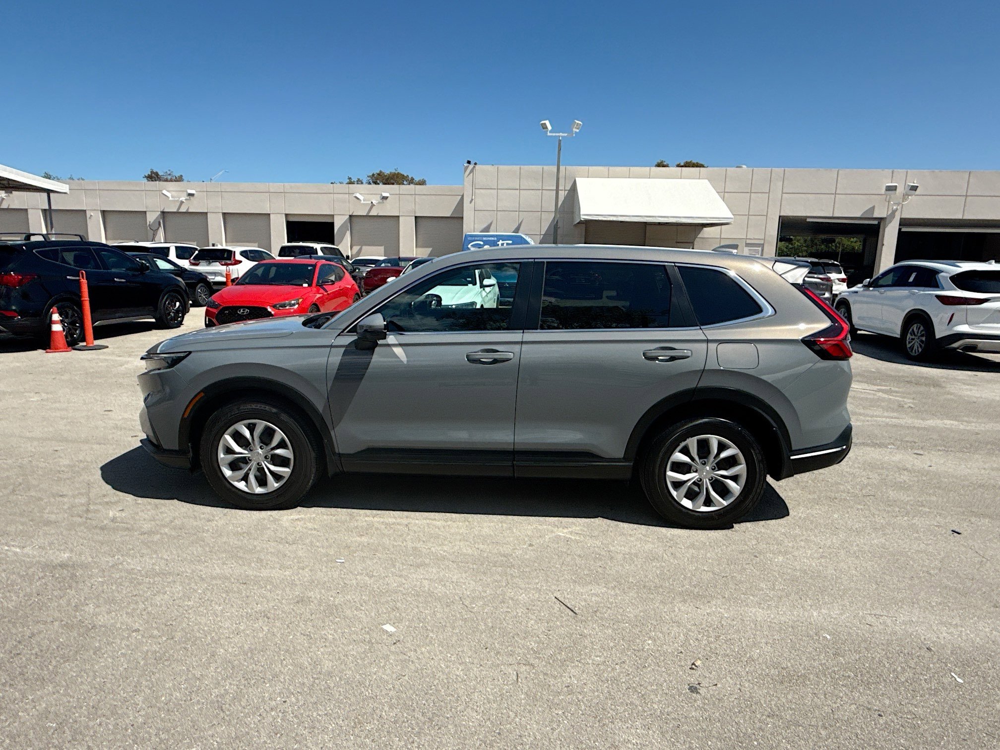 Used 2025 Honda CR-V LX image 4