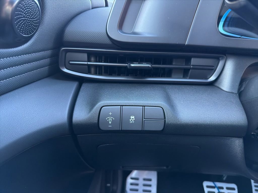 New 2026 Hyundai Elantra Sport FWD image 27