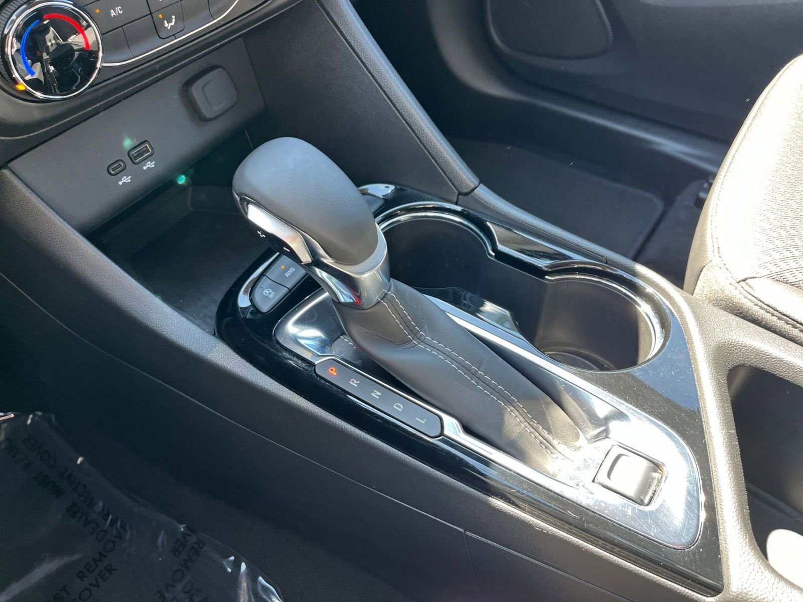 Used 2025 Buick Encore GX Preferred image 41