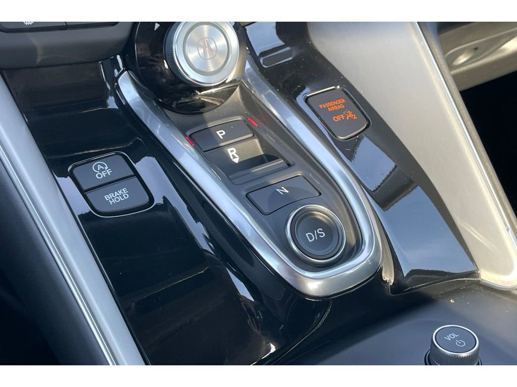 Certified 2025 Acura TLX w/ Technology Package image 31