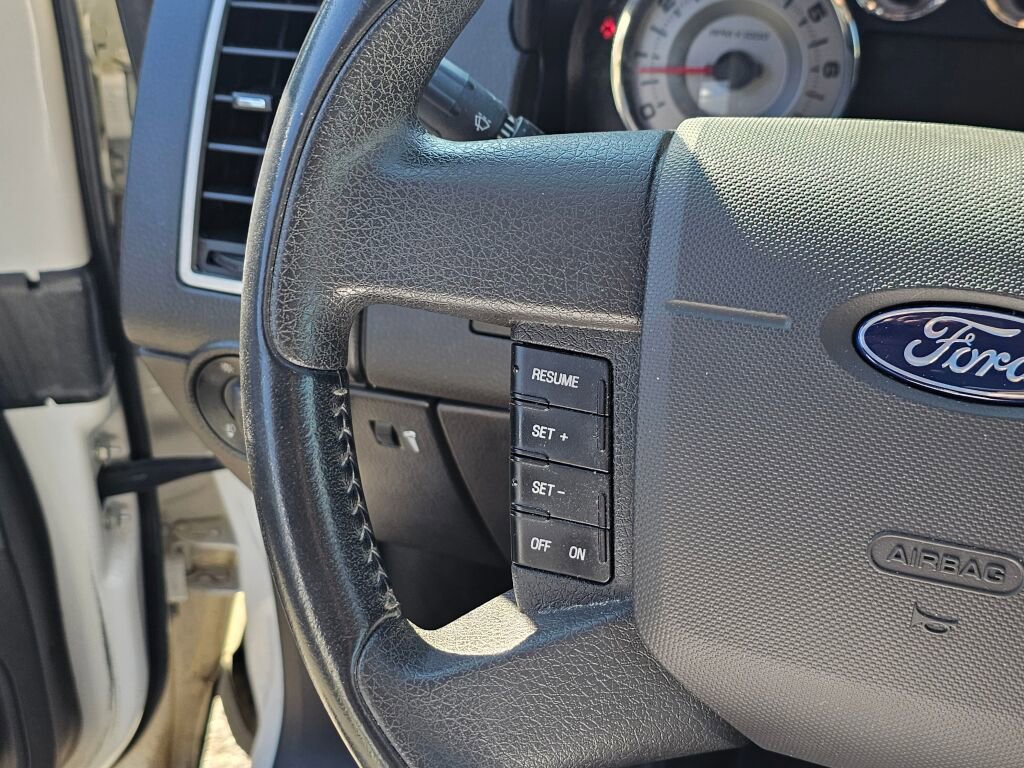 Used 2008 Ford Edge Limited image 32