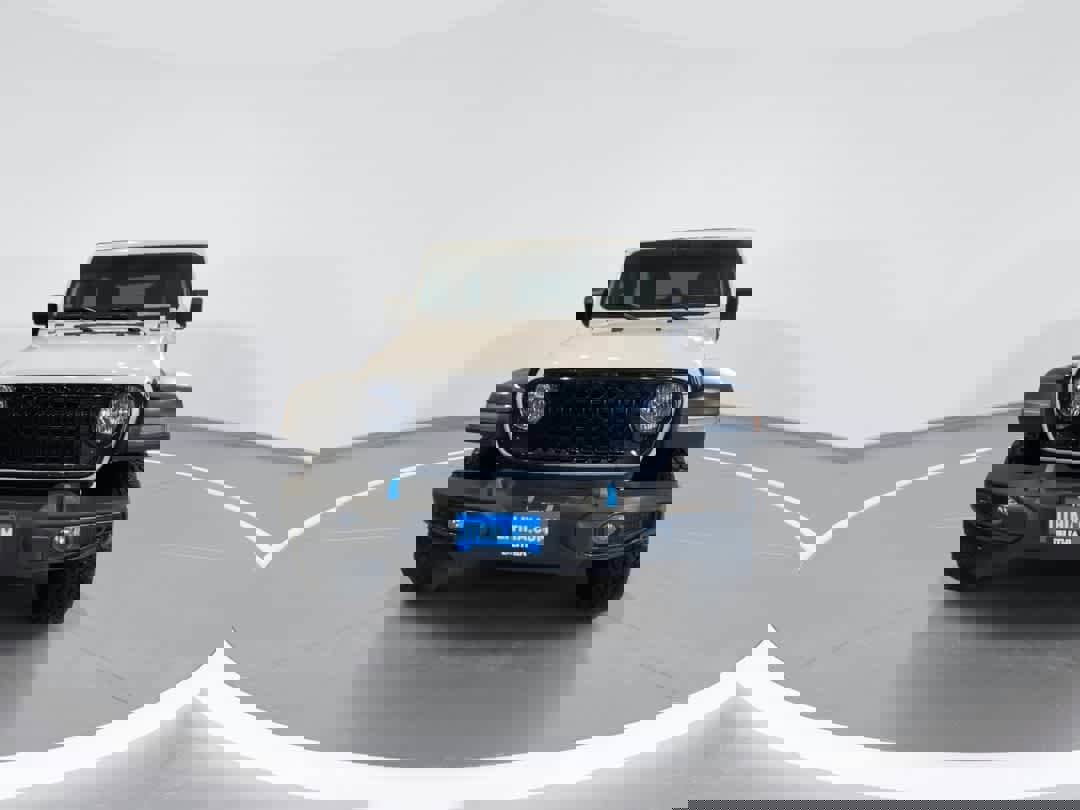 Used 2024 Jeep Wrangler Sport image 3