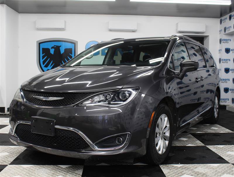 Used 2017 Chrysler Pacifica Touring-L