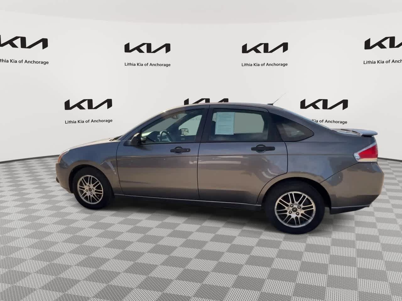 Used 2011 Ford Focus SE w/ 201A Rapid Spec Order Code FWD image 5