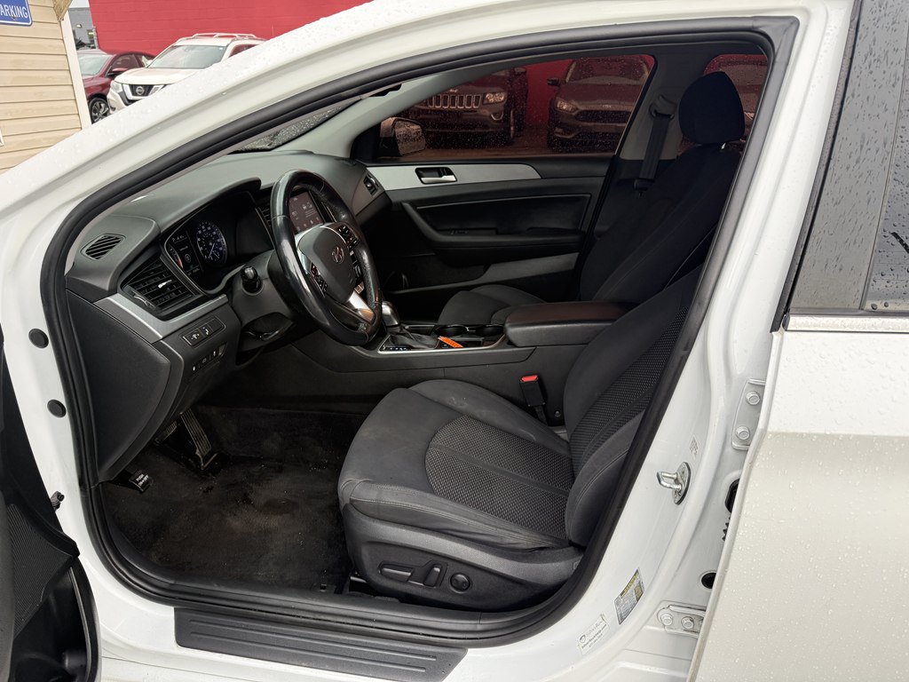 Used 2018 Hyundai Sonata SEL w/ Cargo Package FWD image 12