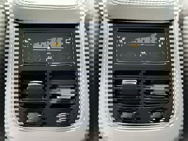 Used 2024 Volvo XC90 B6 Plus w/ Protection Package Premier image 21