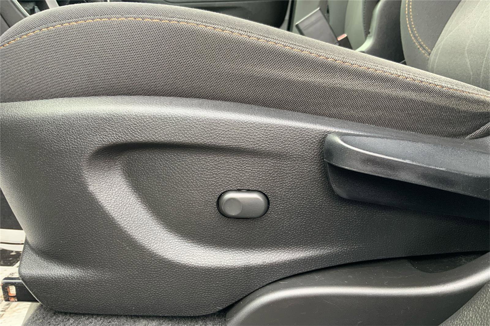 Used 2019 Chevrolet Trax LT image 17