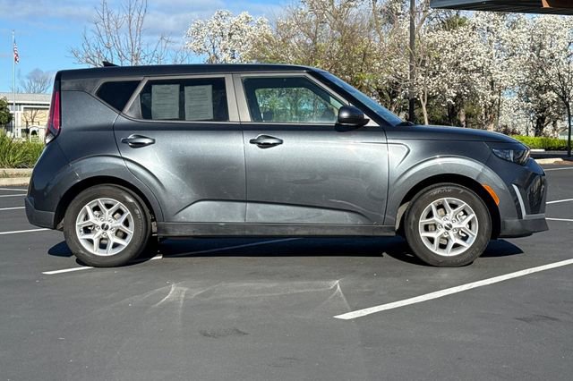 Certified 2023 Kia Soul LX w/ LX Technology Package image 3