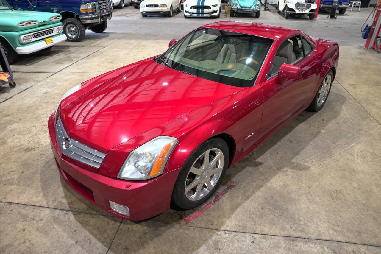 Used 2005 Cadillac XLR RWD image 29