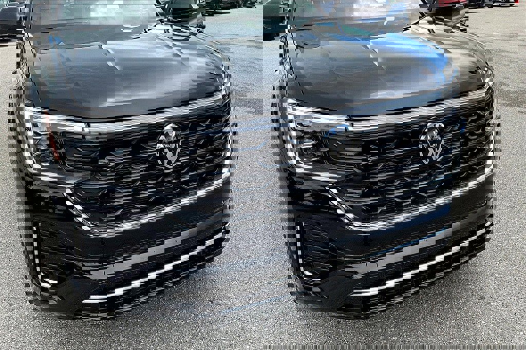 New 2026 Volkswagen Atlas Cross Sport SEL Premium R-Line image 11