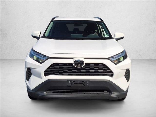 Used 2025 Toyota RAV4 XLE AWD/4WD image 2