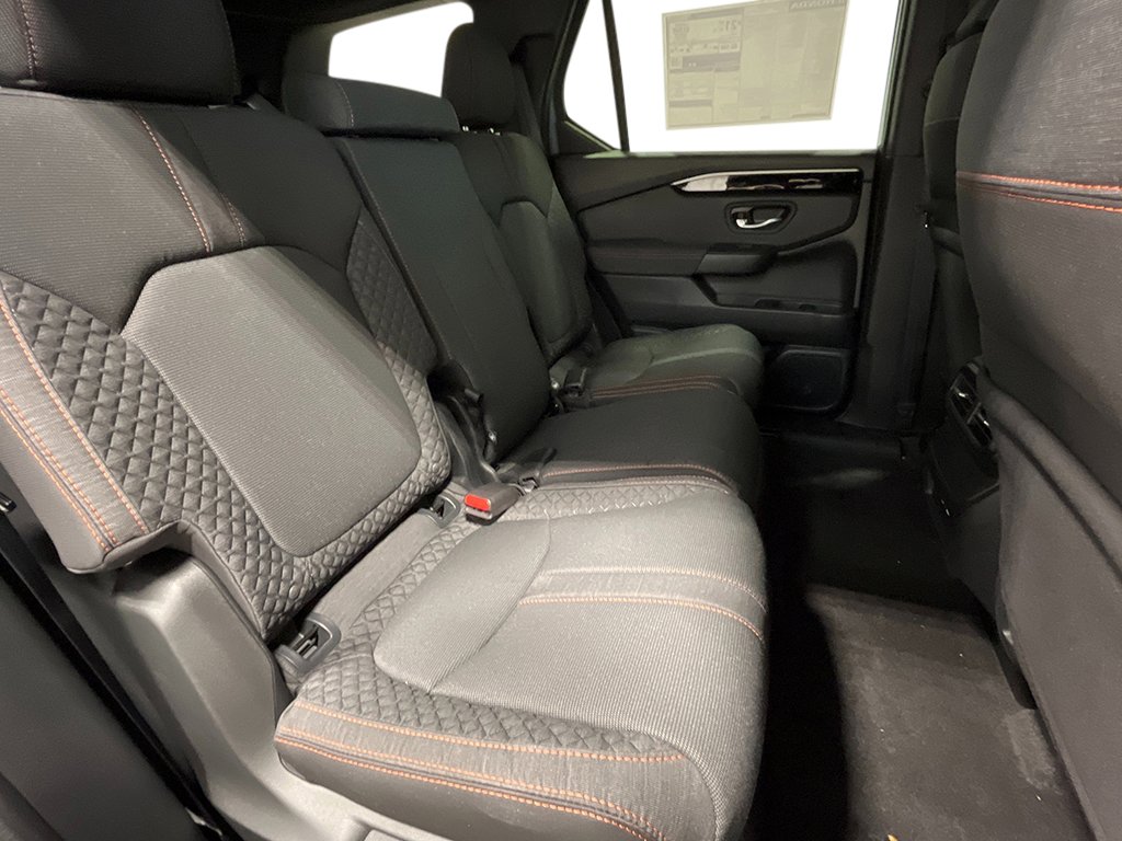 New 2025 Honda Pilot Sport image 29