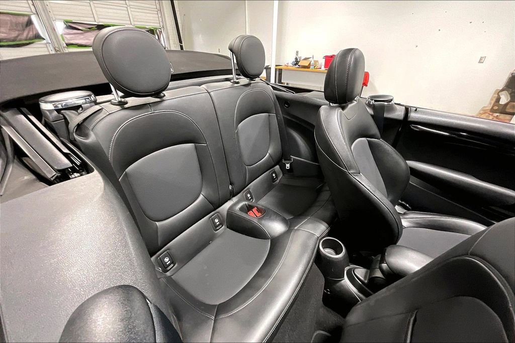 Used 2021 MINI Cooper John Cooper Works w/ 6.5" Touchscreen Package FWD image 35