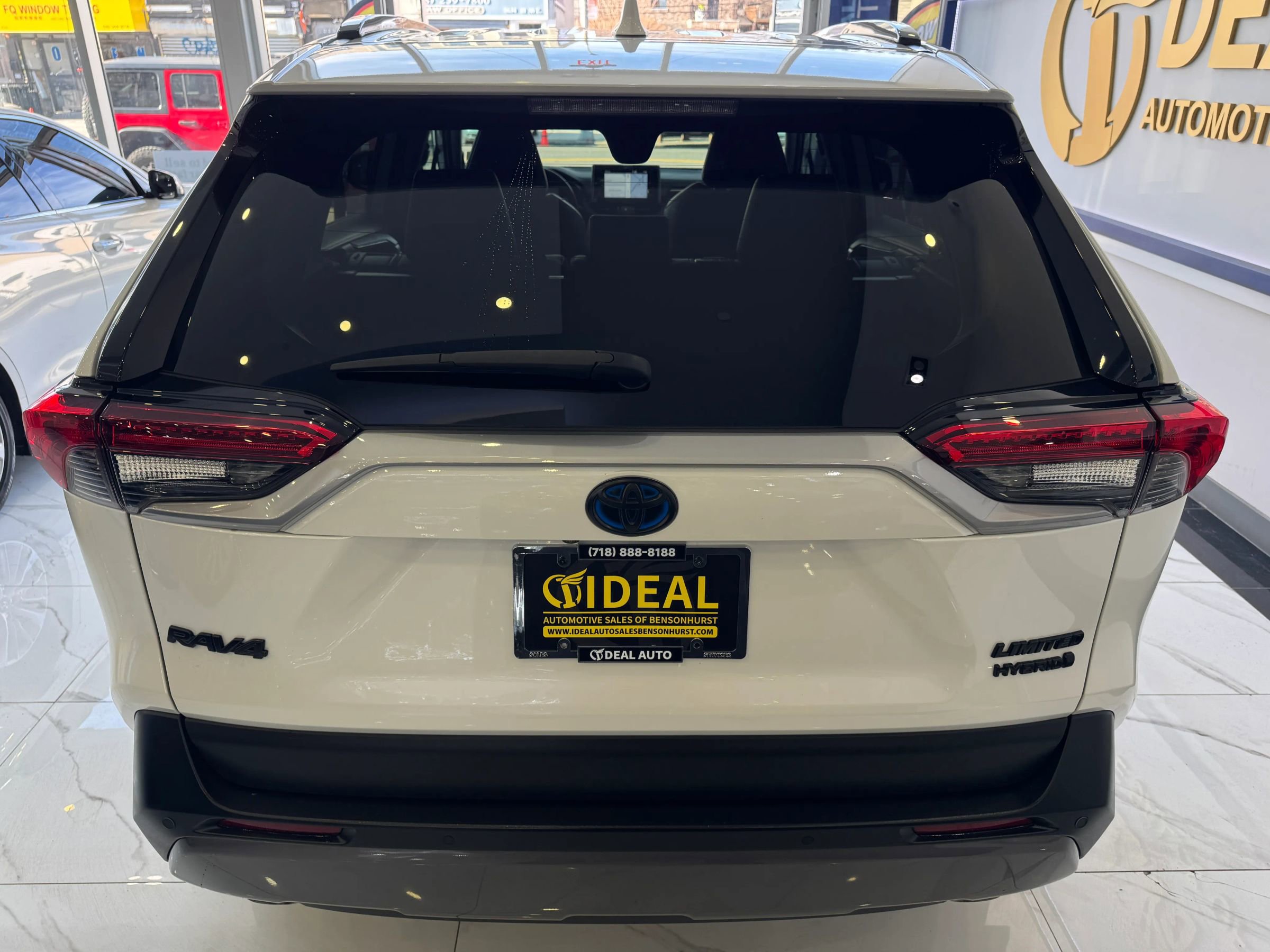 Used 2020 Toyota RAV4 Limited w/ Limited Grade Weather Package image 5