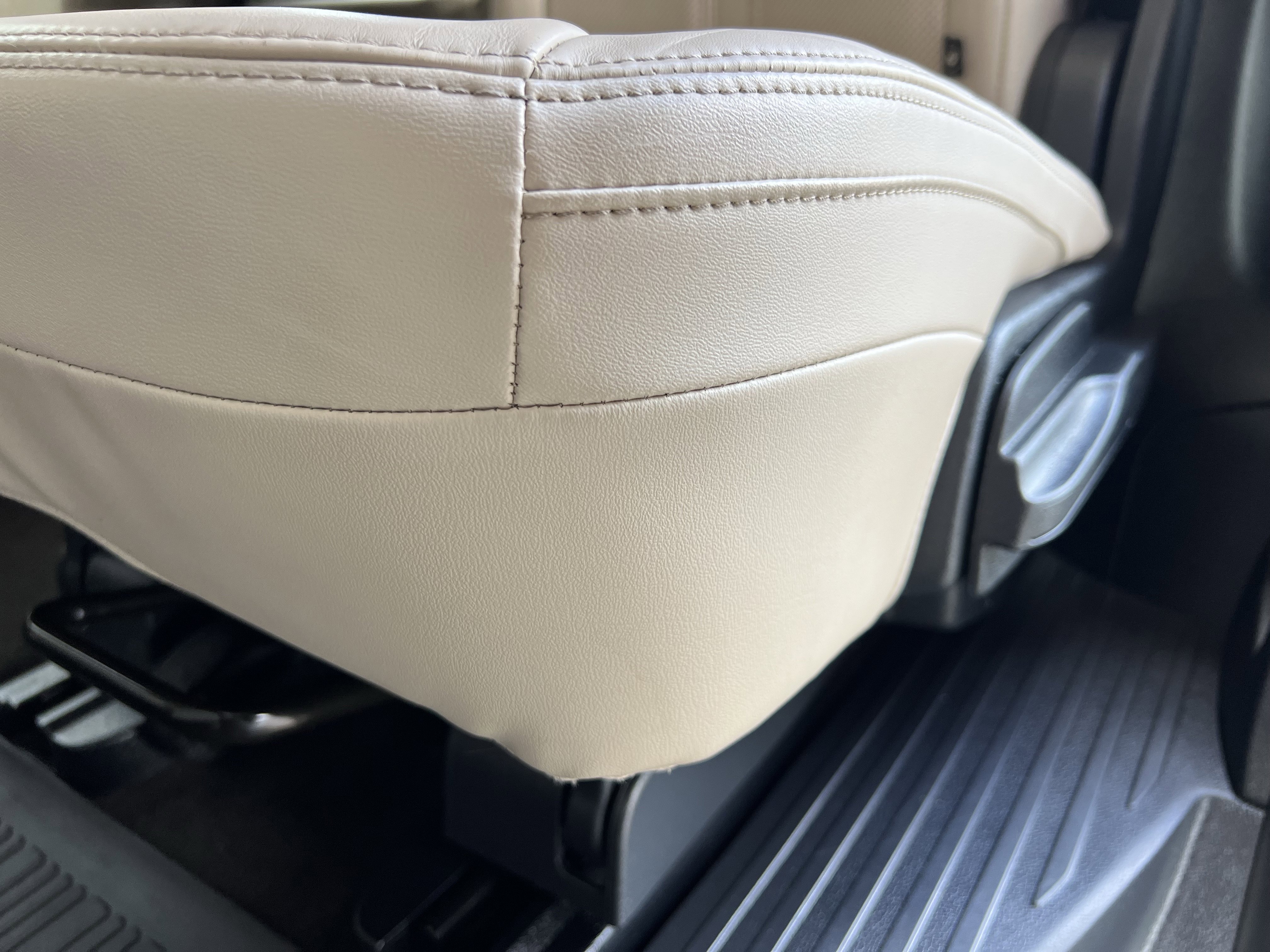 Used 2023 Ford Expedition Platinum image 23