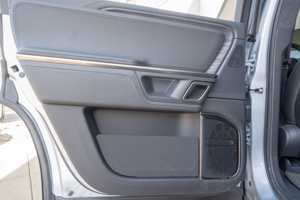 Used 2024 Rivian R1S Adventure image 16