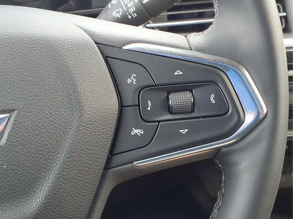 Used 2025 Chevrolet Trax ACTIV w/ Sunroof Package image 27