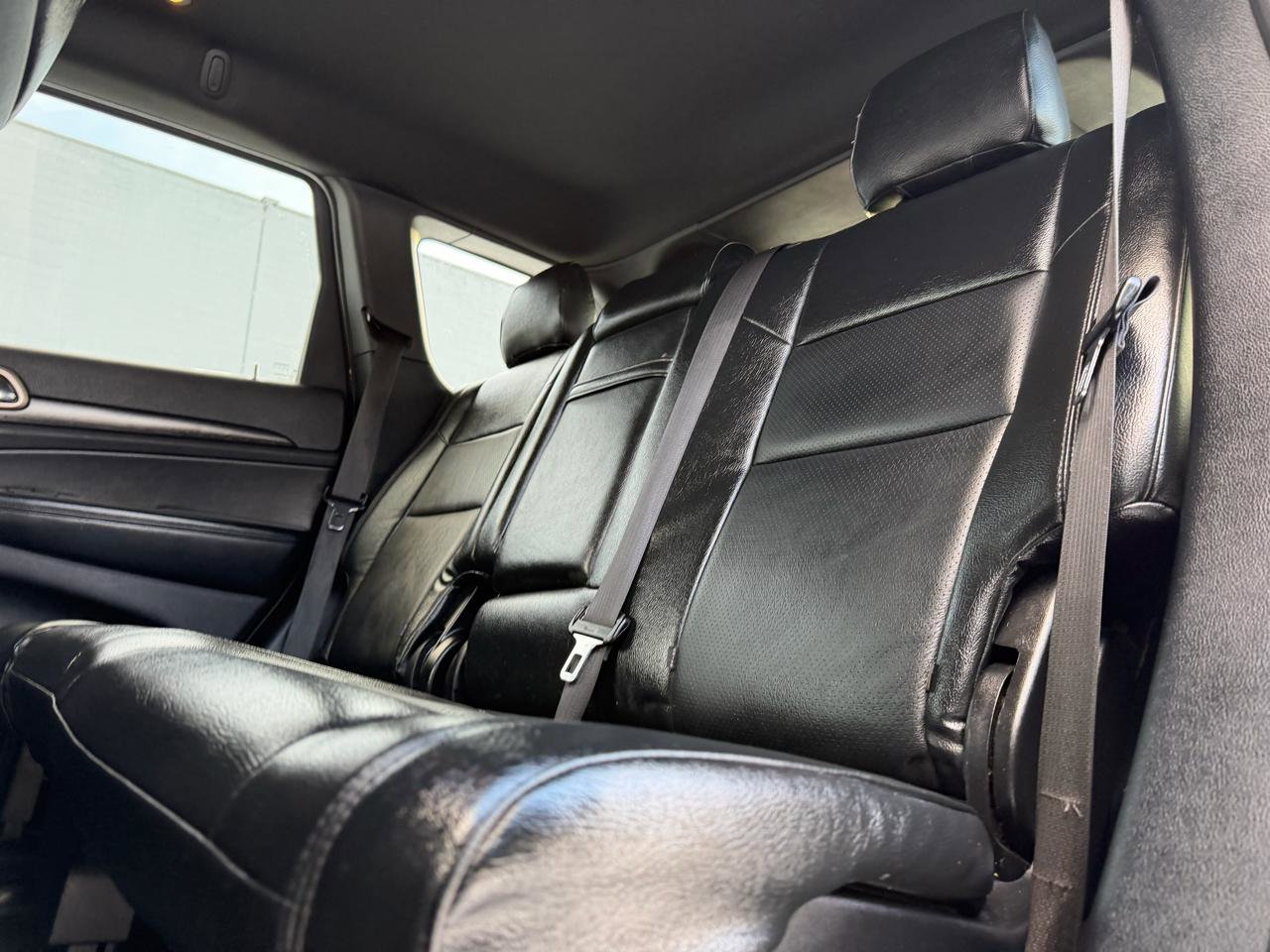 Used 2016 Jeep Grand Cherokee Laredo image 8