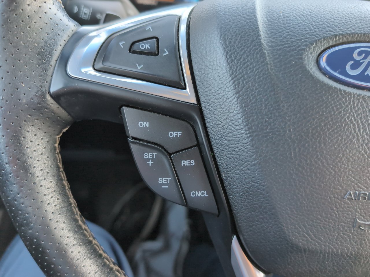 Used 2020 Ford Edge ST w/ Cold Weather Package AWD/4WD image 16