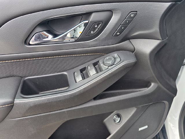 Used 2021 Chevrolet Traverse Premier w/ Redline Edition AWD/4WD image 19