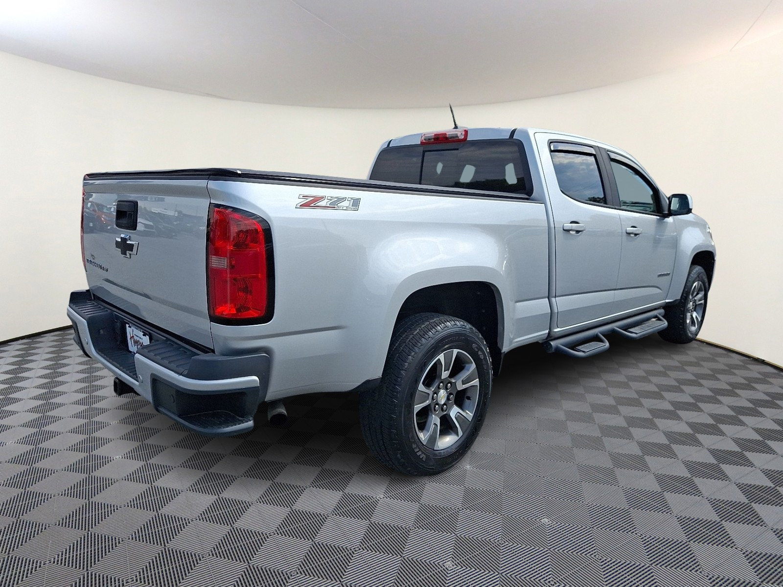 Used 2019 Chevrolet Colorado Z71 AWD/4WD image 6