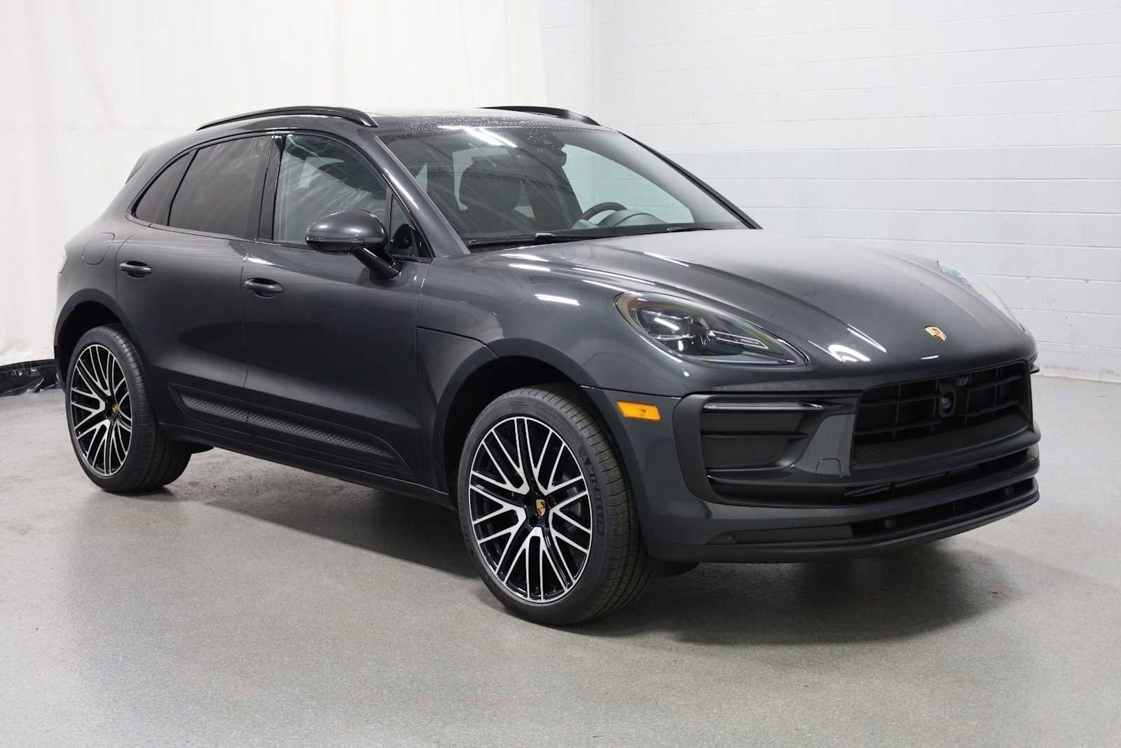 New 2026 Porsche Macan image 13