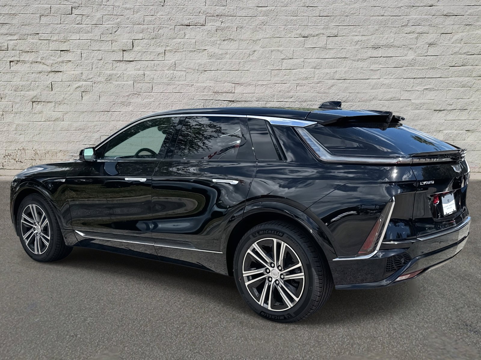 New 2025 Cadillac Lyriq Luxury image 3