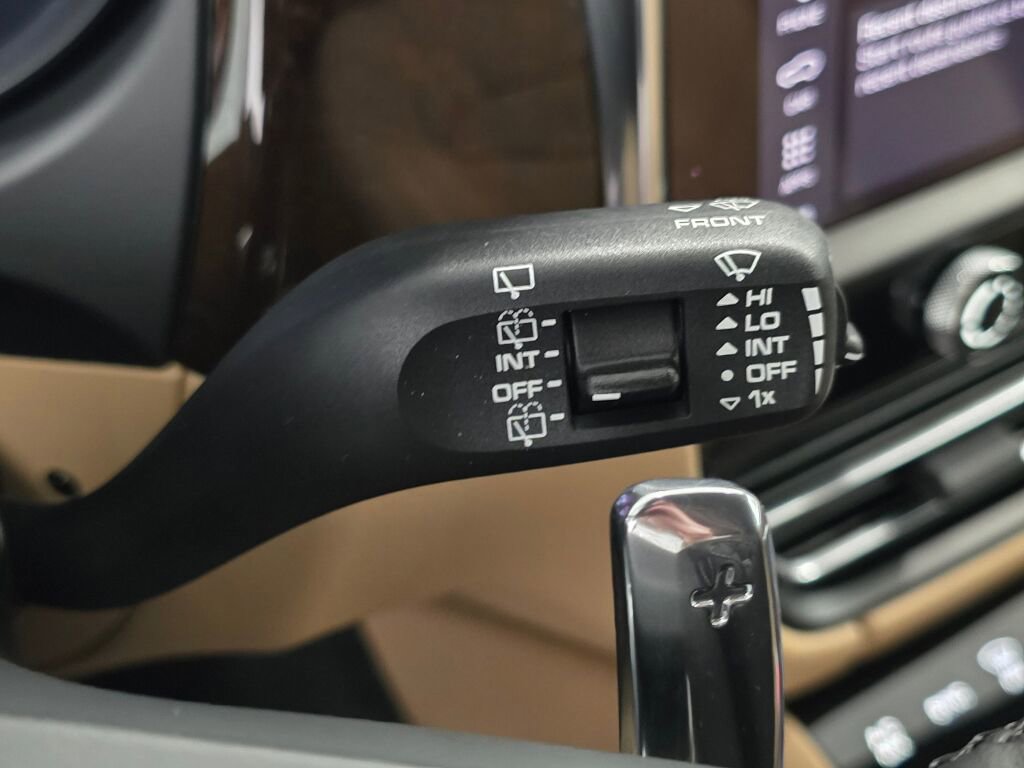 New 2026 Porsche Macan AWD/4WD image 40