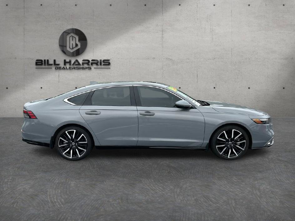 Used 2025 Honda Accord Touring image 4