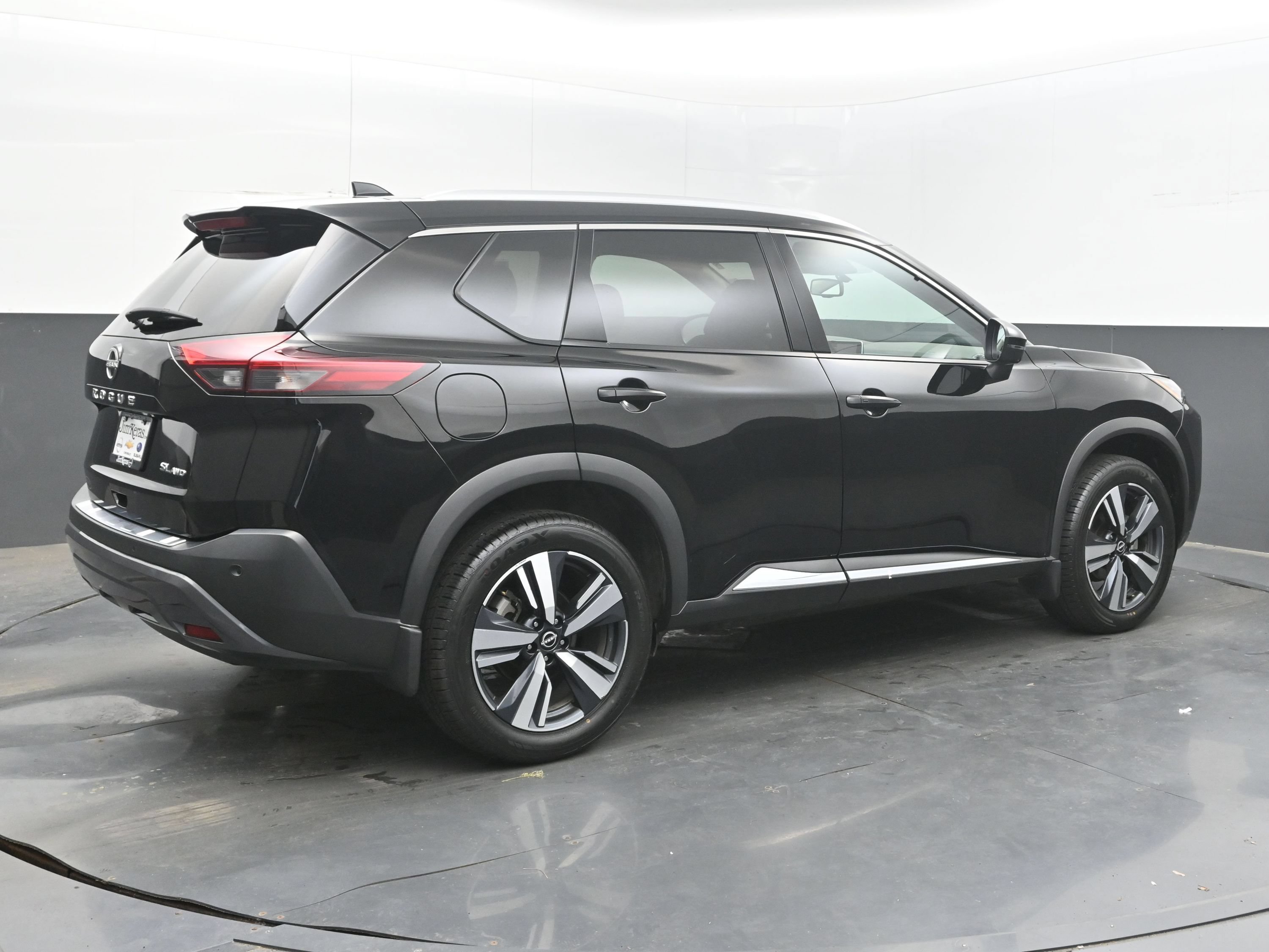 Used 2023 Nissan Rogue SL AWD/4WD image 7