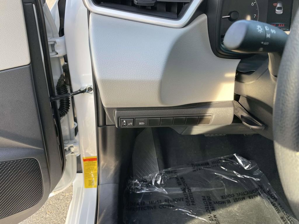 Used 2024 Toyota Corolla LE image 30