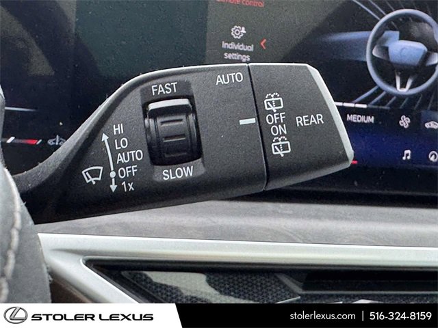 Used 2024 BMW X7 xDrive40i w/ Executive Package image 33