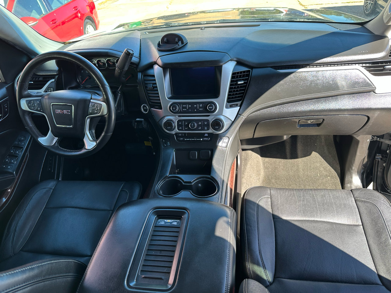 Used 2015 GMC Yukon SLT image 17