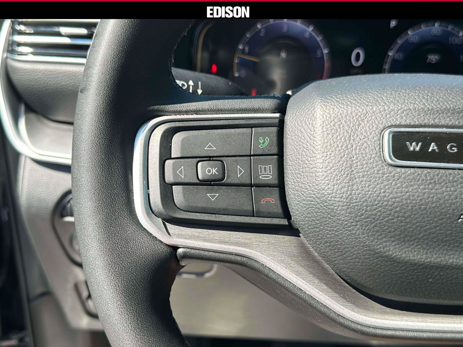 Used 2025 Jeep Wagoneer Series II AWD/4WD image 22