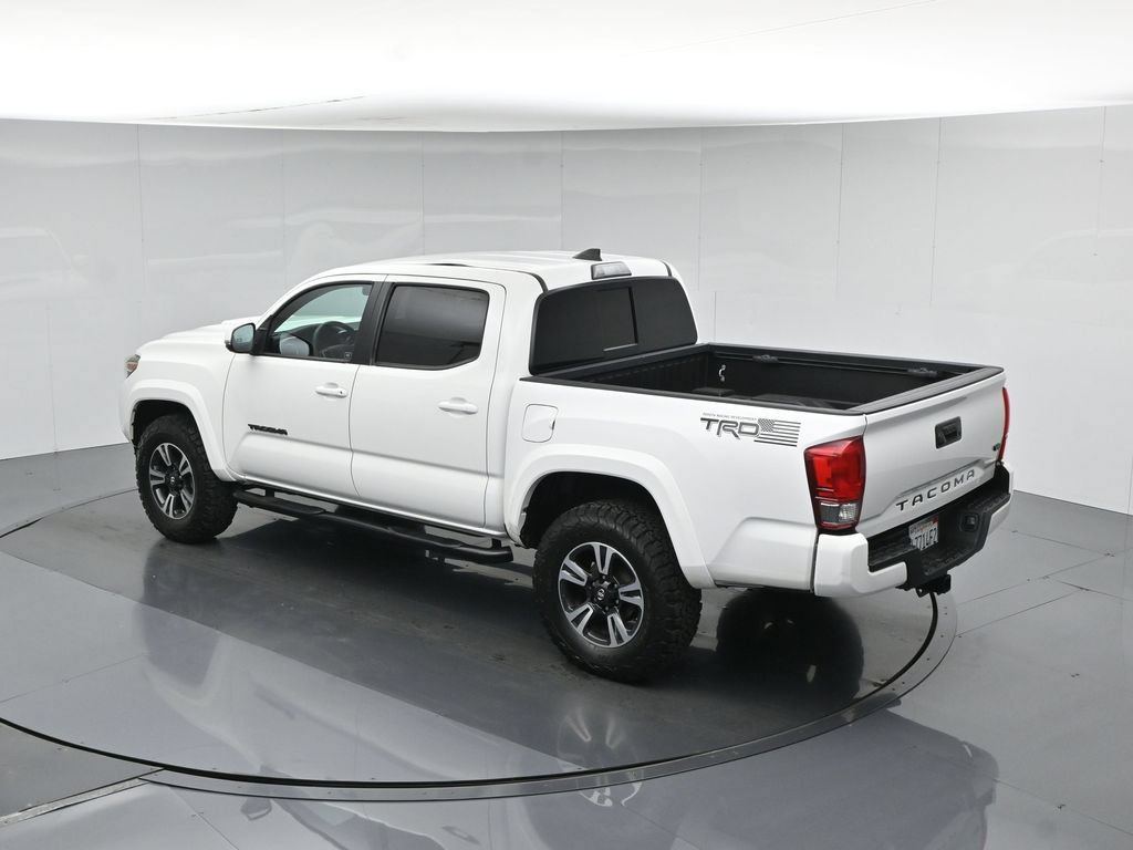 Used 2017 Toyota Tacoma TRD Sport w/ Tow Package RWD image 42