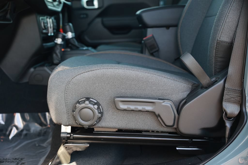 New 2026 Jeep Wrangler Unlimited Sport AWD/4WD image 16