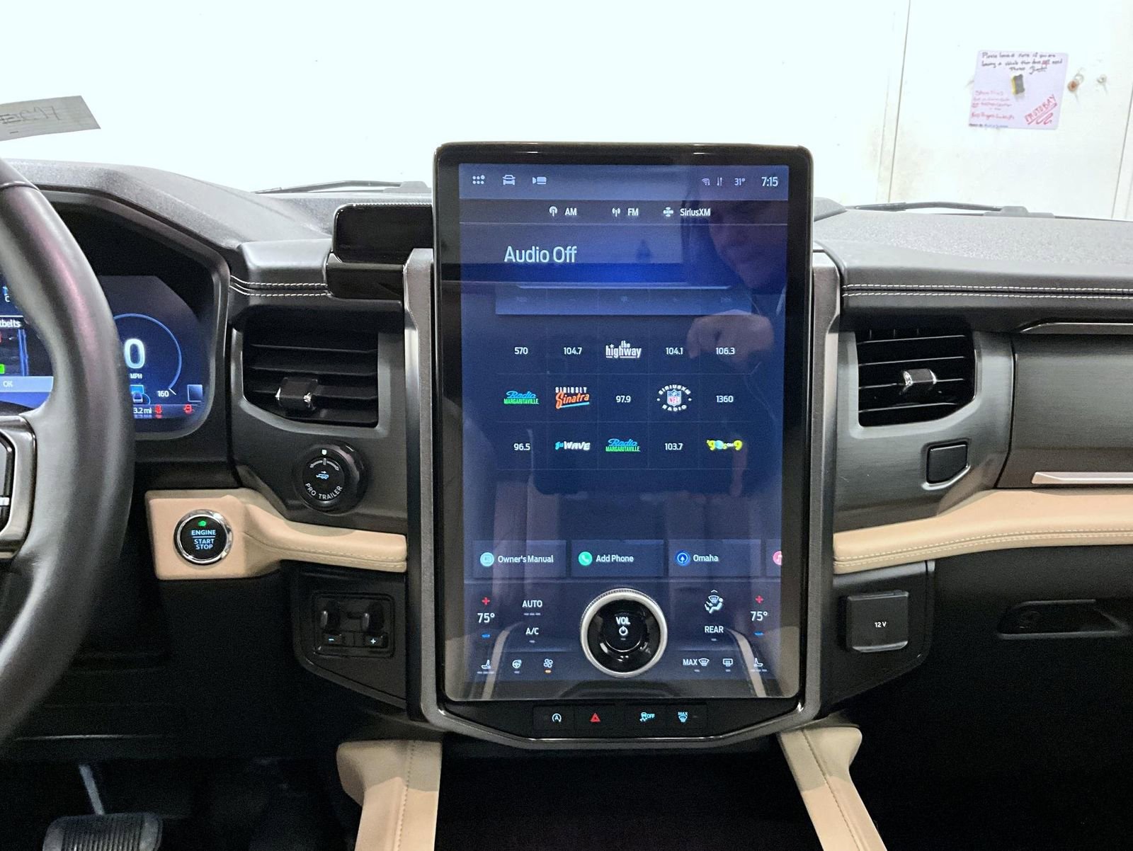 Used 2024 Ford Expedition Platinum image 14