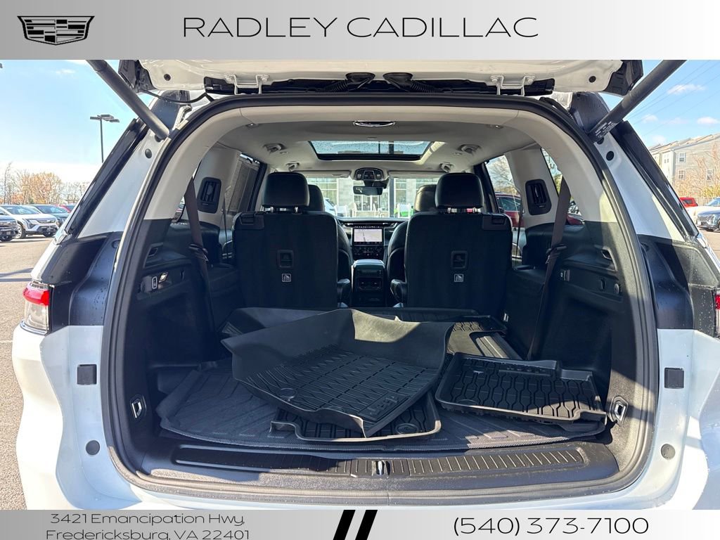 Used 2023 Jeep Grand Cherokee L Limited w/ Luxury Tech Group II AWD/4WD image 16