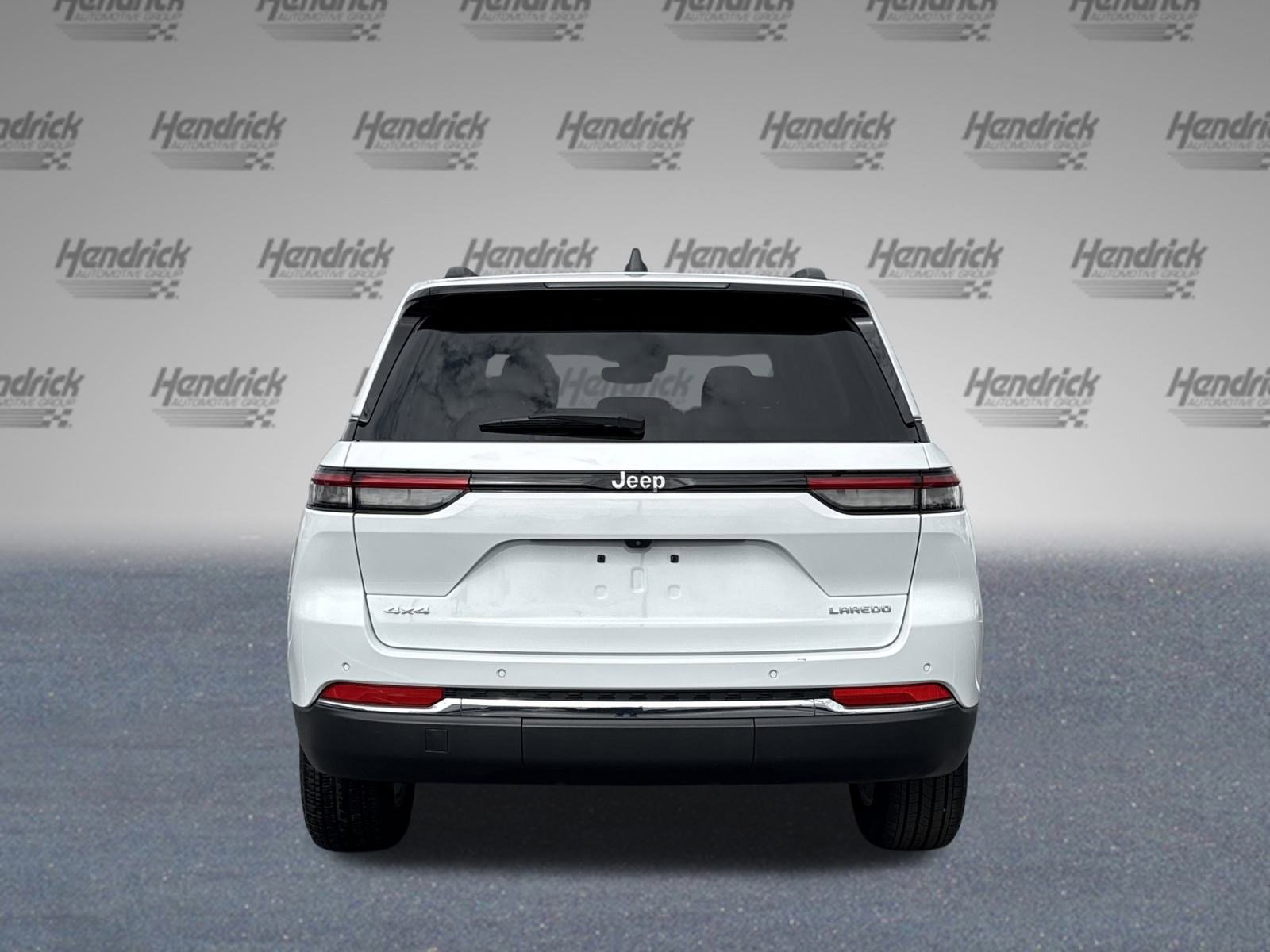 Used 2023 Jeep Grand Cherokee Laredo X w/ Luxury Tech Group I image 8