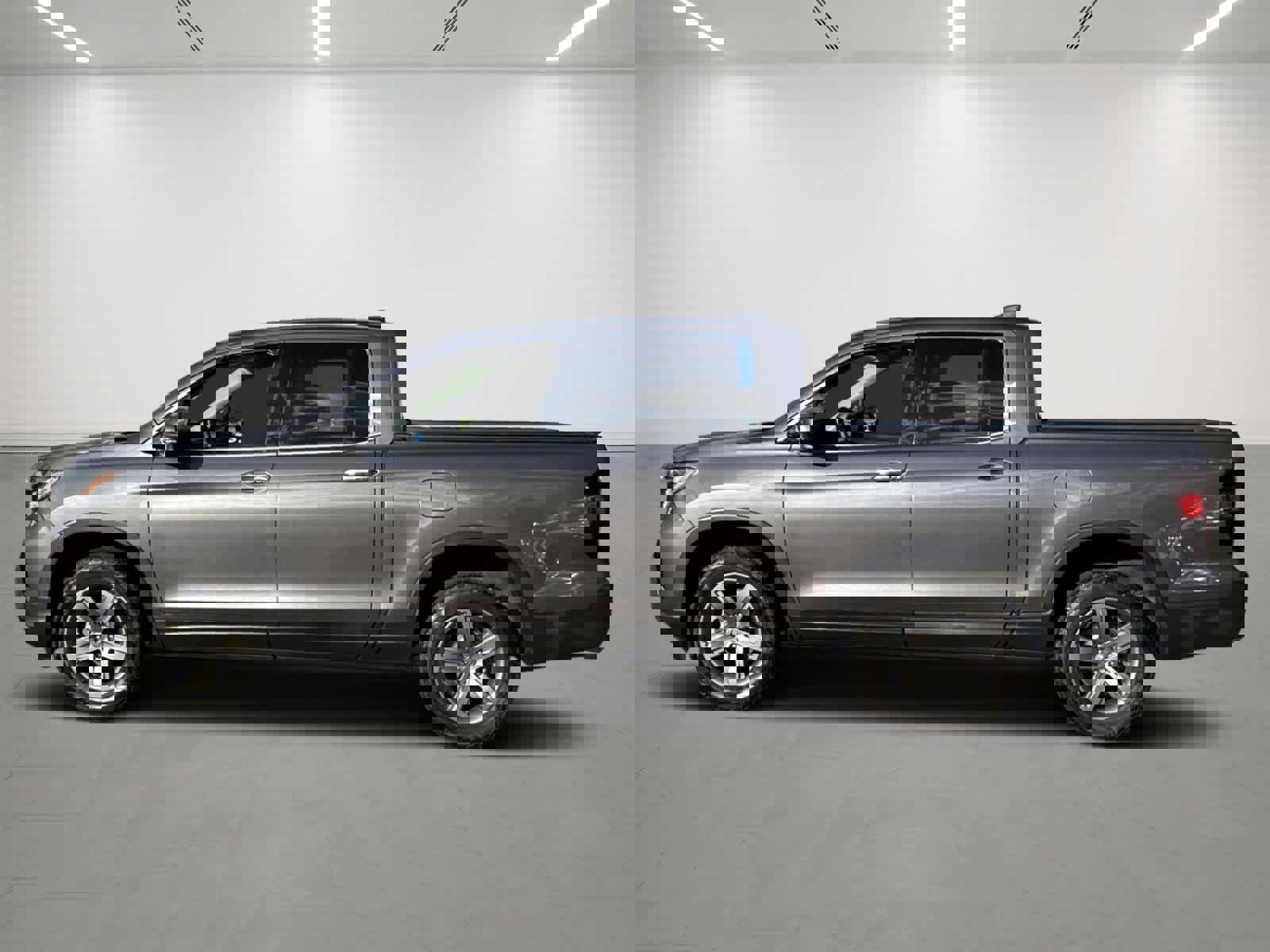 Used 2023 Honda Ridgeline RTL-E image 2