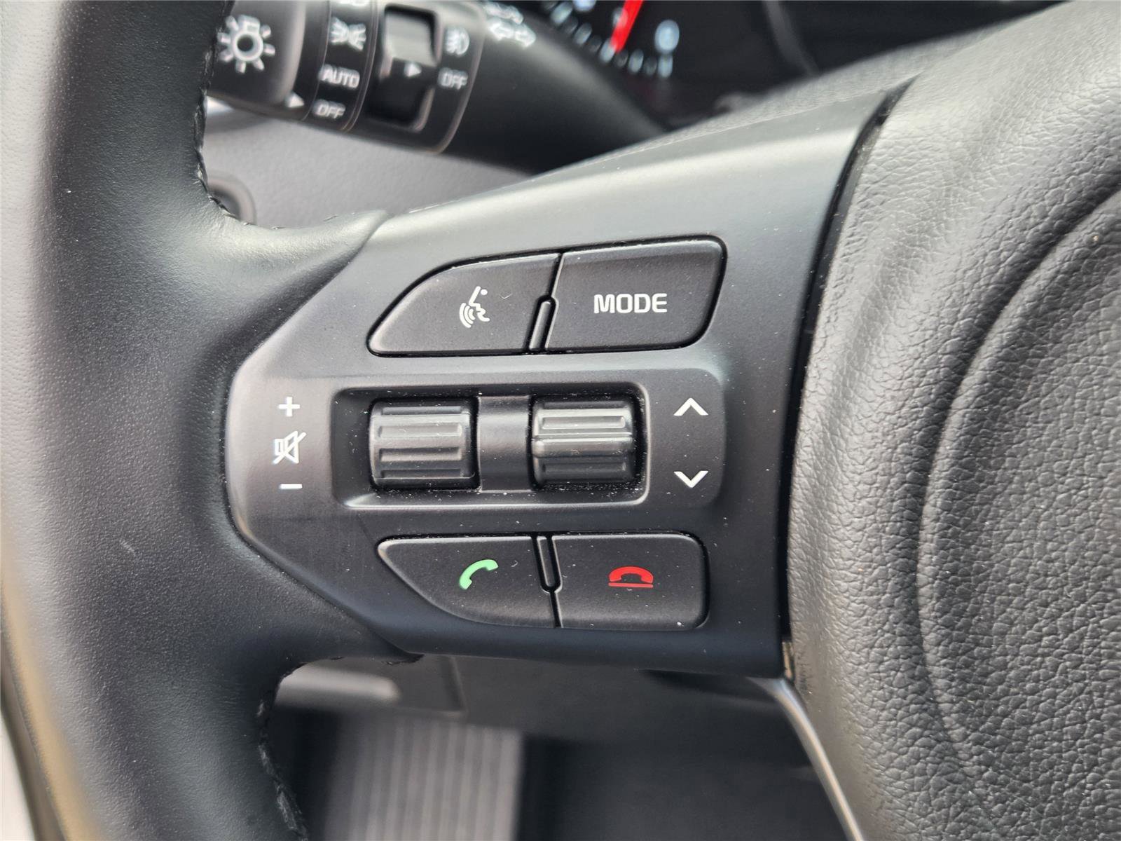 Used 2018 Kia Sorento SX image 24