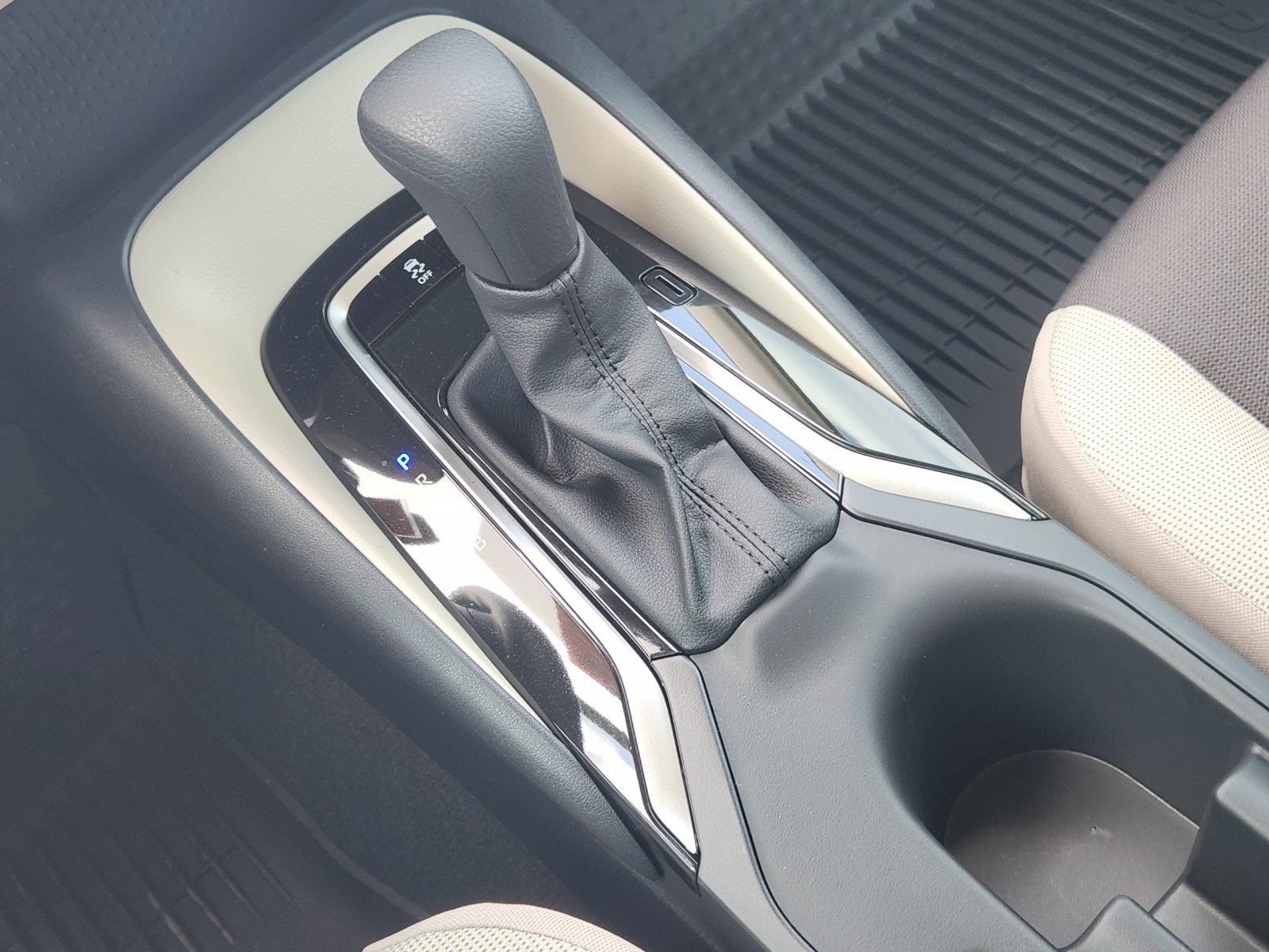 New 2027 Toyota Corolla LE FWD image 19