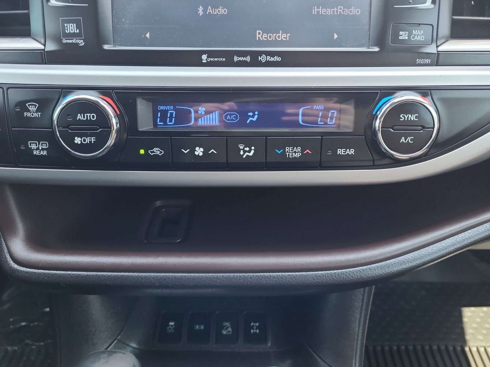 Used 2019 Toyota Highlander Limited AWD/4WD image 18