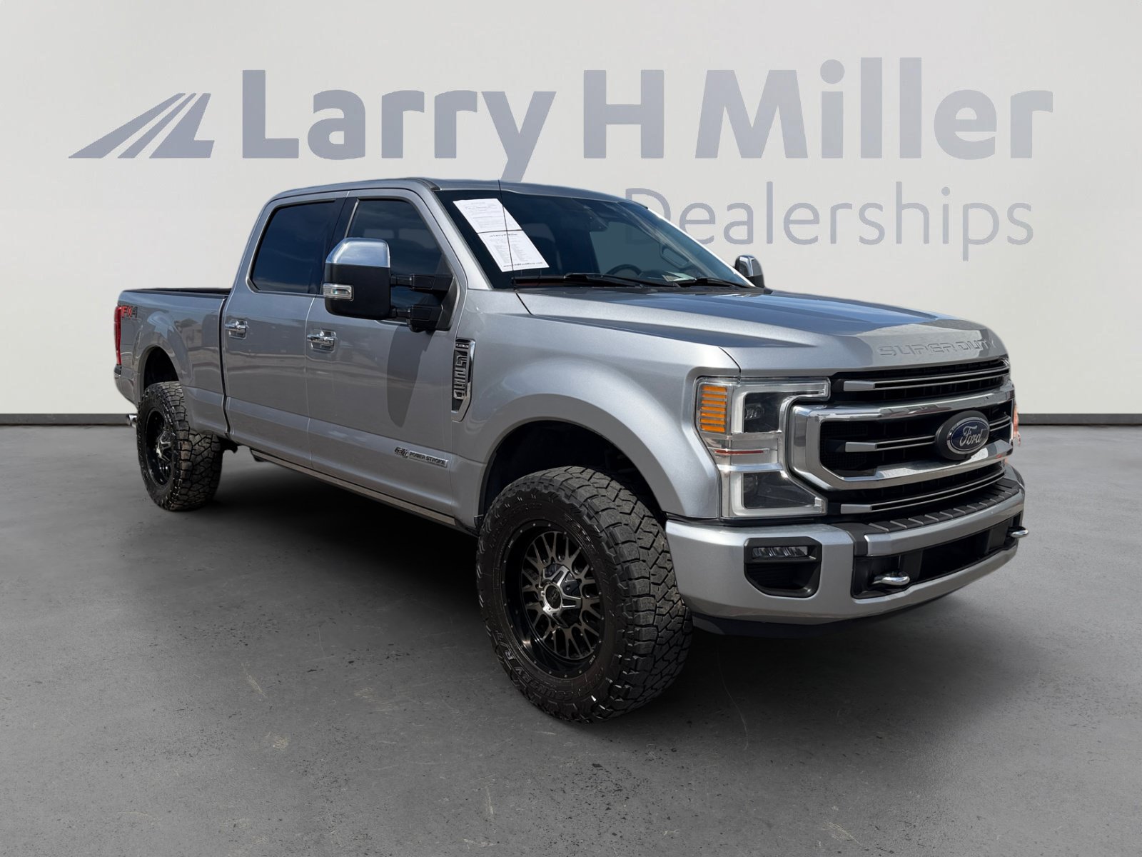 Used 2020 Ford F250 Platinum w/ FX4 Off-Road Package AWD/4WD image 7