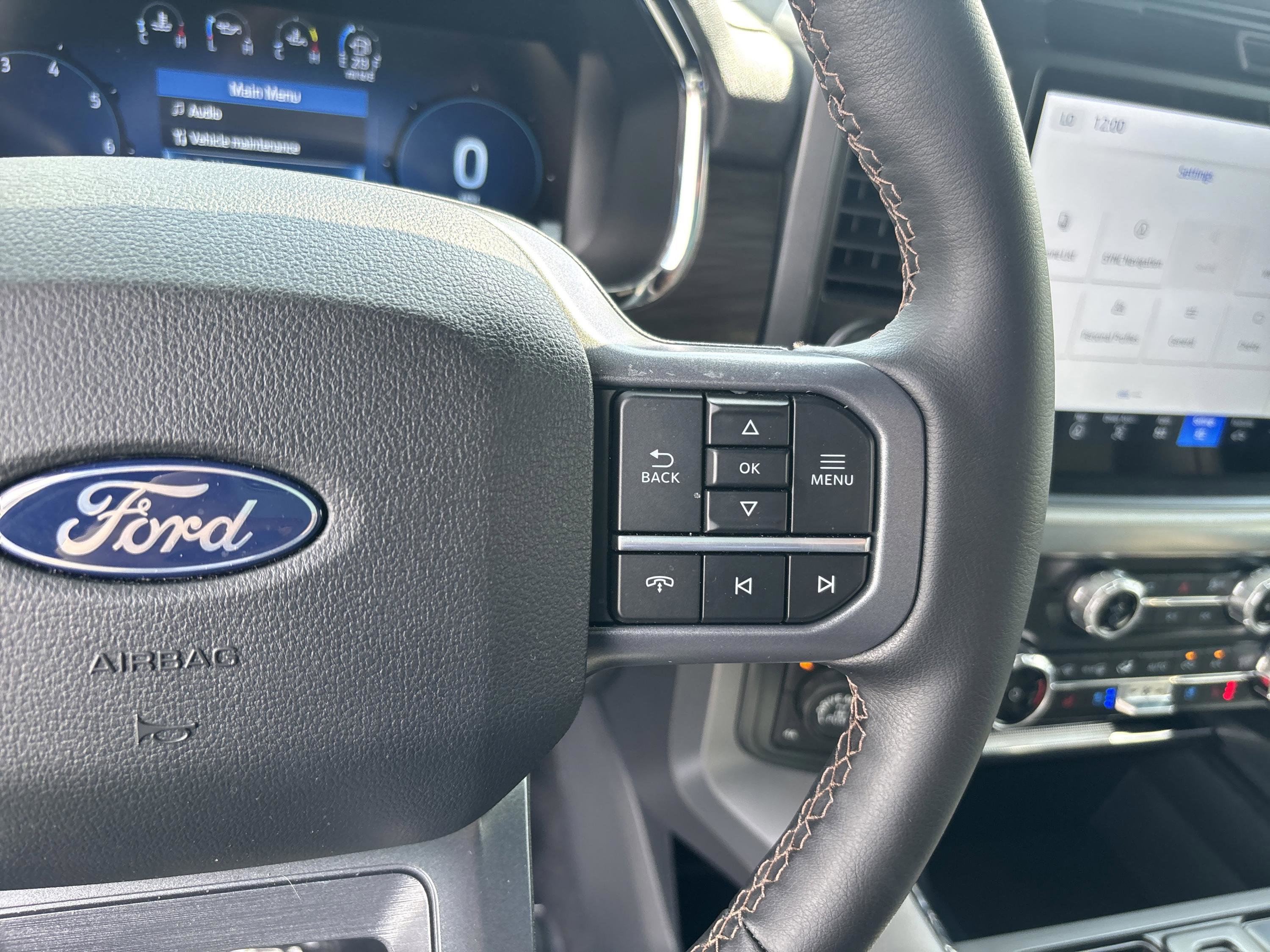 Used 2025 Ford F150 Lariat w/ Equipment Group 501A Mid AWD/4WD image 17